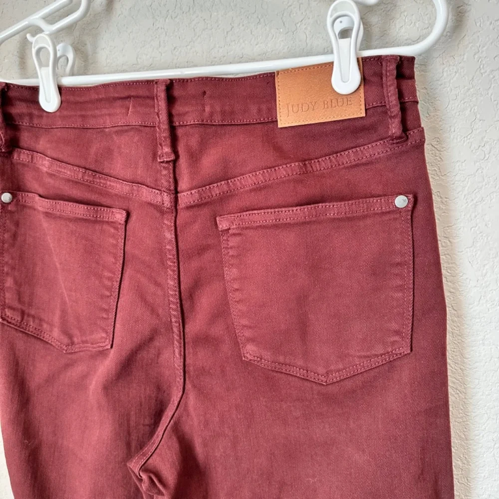 Judy Blue Red Maroon Tummy Control Wide Leg Cropped Jeans - Size 29 EUC
